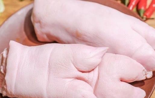 豬腳煲湯要不要焯水 豬腳煲湯放什么材料好