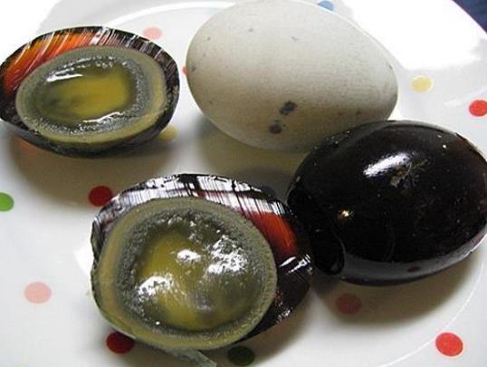 皮蛋沒(méi)有凝固怎么處理應(yīng)該放哪里?皮蛋拌豆腐皮蛋要煮嗎