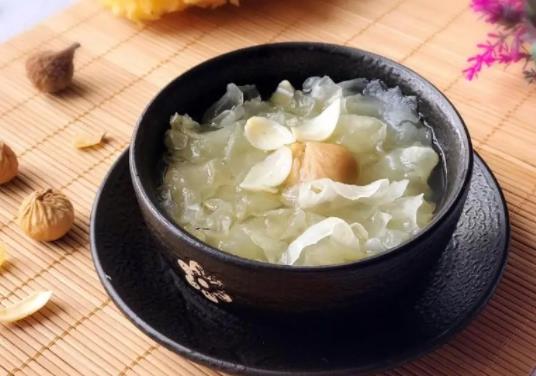 銀耳發(fā)黃是什么原因影響使用嗎?干銀耳偏黃正常嗎