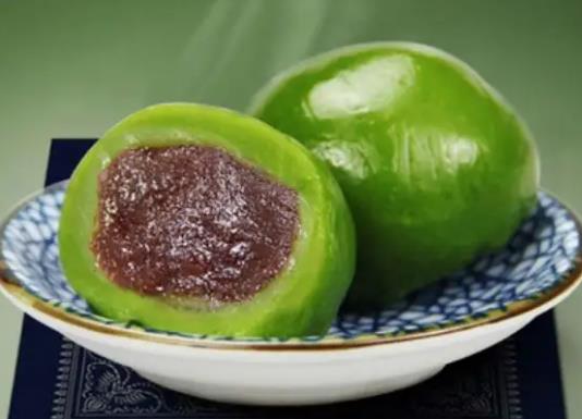 青團(tuán)和麻薯哪個(gè)好吃?青團(tuán)和麻薯是一樣的嗎