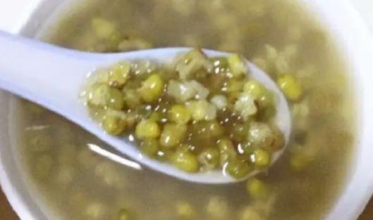 綠豆湯發(fā)苦還可以吃嗎 綠豆湯喝著有苦味是什么原因