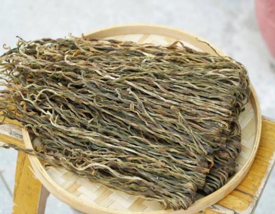 干豆角泡發(fā)了三天還能吃嗎?干豆角是直接曬還是燙一下曬