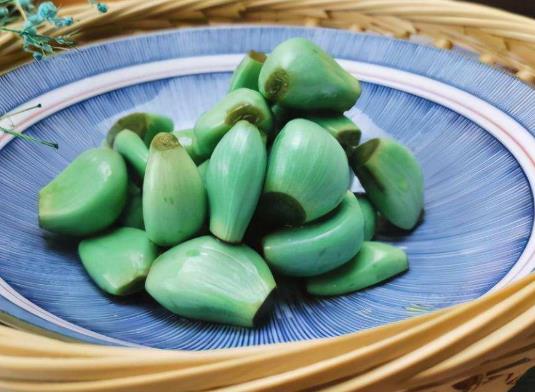 吃完臘八蒜嘴巴會(huì)有味嗎?臘八蒜吃完還能放新蒜嗎