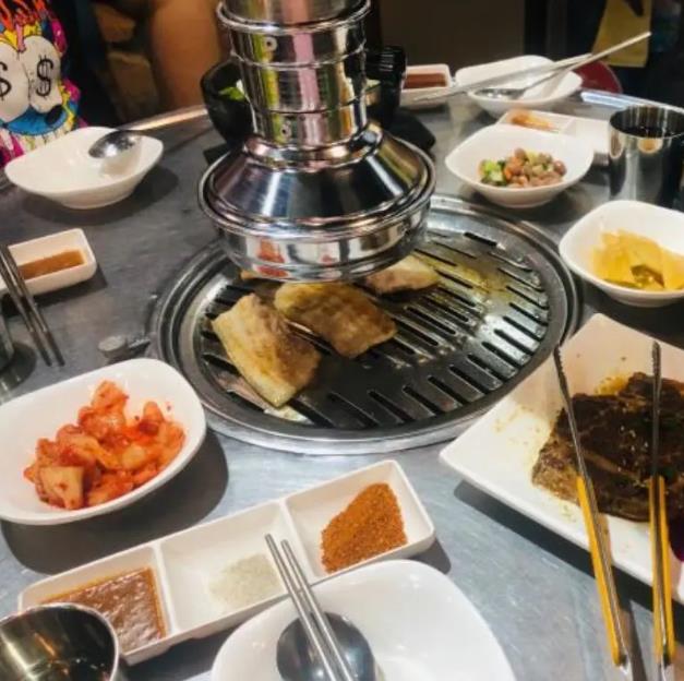 黑牛小鎮(zhèn)市集烤肉加盟費(fèi)用加盟電話(總部認(rèn)證)