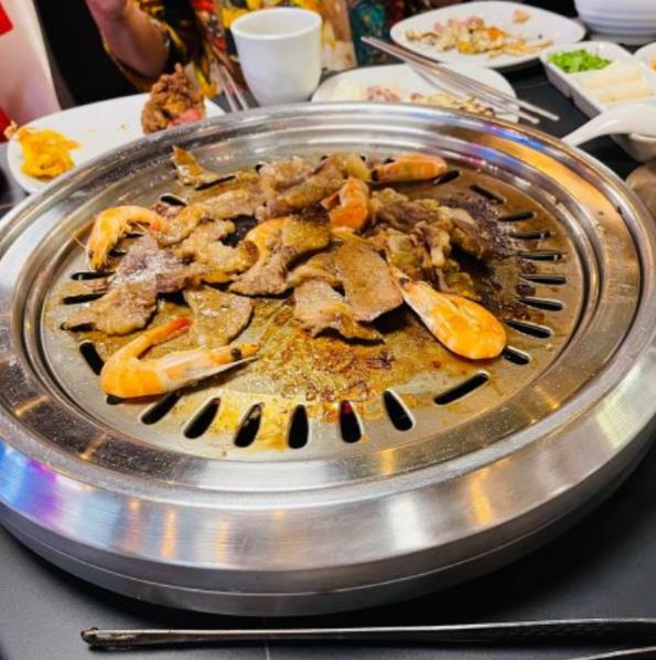 灼九寸釘自助炭火烤肉加盟費(fèi)用(烤肉加盟總部)