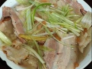 白肉罩火燒哪兒的小吃？河北保定小吃白肉罩火燒
