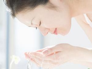 洗臉用什么水？洗臉用冷水、溫水還是熱水好
