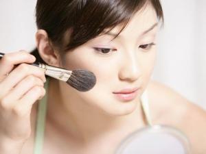 怎樣打底妝？如何使用遮瑕產(chǎn)品？粉底液怎么用