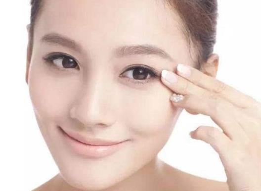 眼膜可以天天敷嗎?貼眼膜過期紅腫幾天能消?