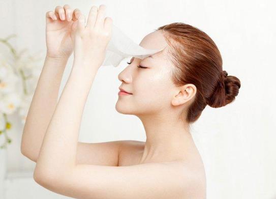 水腫敷面膜會(huì)好嗎?先敷面膜還是先抹安瓶?