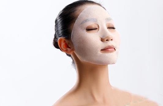 撕拉面膜可以敷一晚上嗎?長(zhǎng)期使用撕拉面膜的危害