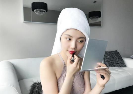 黑頭能用手?jǐn)D出來(lái)嗎?黑頭能徹底清除嗎?