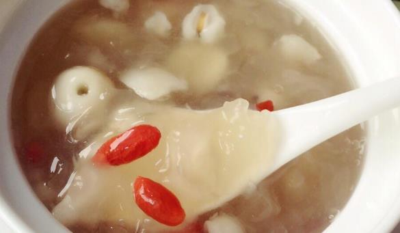愛美是女性的天性 15種美容養(yǎng)顏的食物可以參考一下