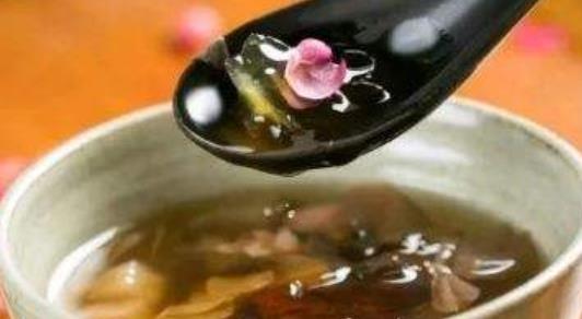 養(yǎng)膚可以通過中醫(yī)來進行 中藥飲食調(diào)理養(yǎng)膚