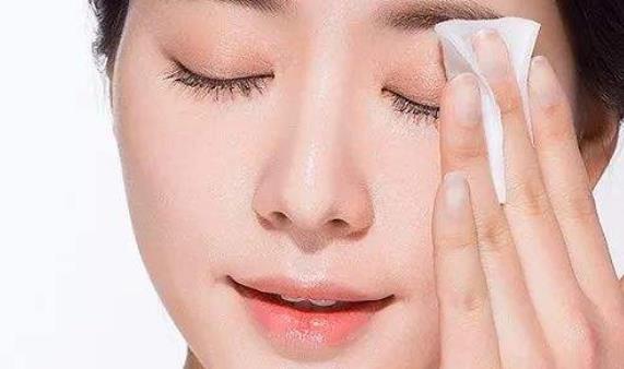 睡前美膚好習慣 一覺醒來擁有水嫩肌膚