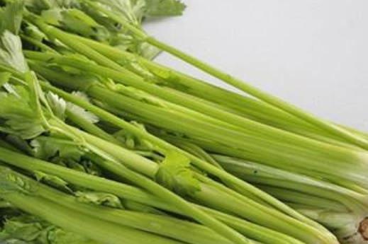 男人肌膚需要營養(yǎng)的補充 男人護膚的7個注意事項