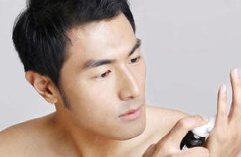 男人的“面子”工程也很重要 男士護(hù)膚小常識