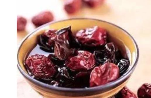 巧看臉色吃食物 肌膚健康吃出來(lái)