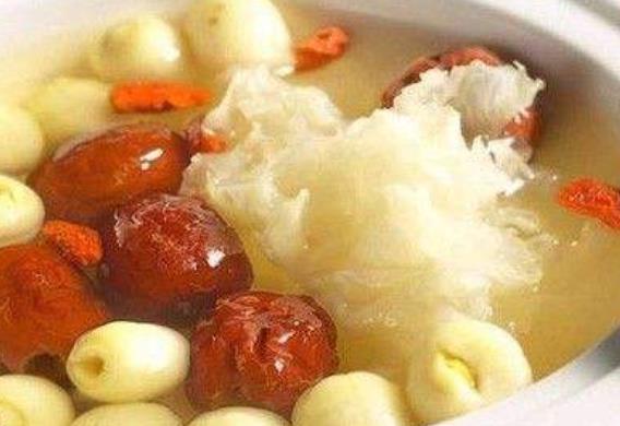 關(guān)于護(hù)膚的美容食譜 護(hù)膚產(chǎn)品可謂是包羅萬(wàn)象