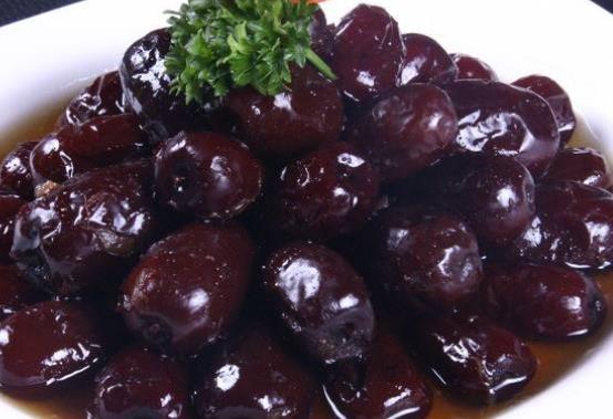 改善膚色的養(yǎng)膚食療 吃栗子對(duì)養(yǎng)膚有好處