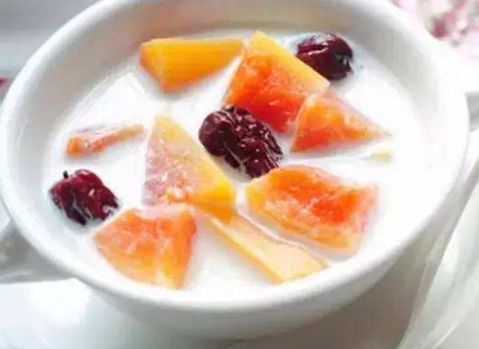 女人健康養(yǎng)膚早餐 吃奇異果汁對(duì)養(yǎng)膚有影響