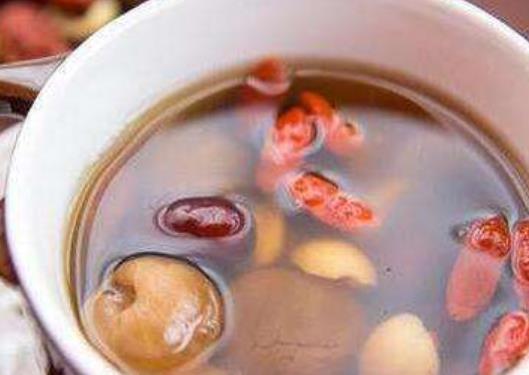 女人的美容飲食方案 吃話梅對養(yǎng)膚有影響