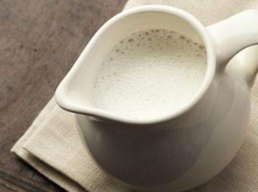 讓女人年輕的密碼 喝奶對養(yǎng)膚有好處