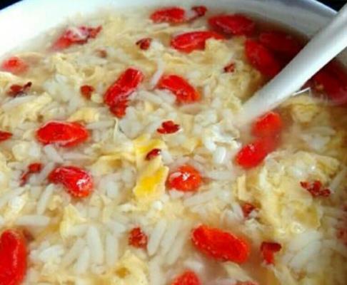 女人補(bǔ)血養(yǎng)膚湯 吃木瓜對(duì)養(yǎng)膚有好處