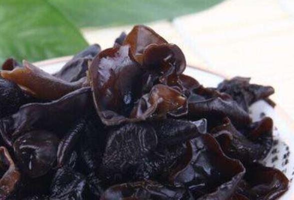 女生需用中藥養(yǎng)膚 吃枸杞子對(duì)養(yǎng)膚有好處