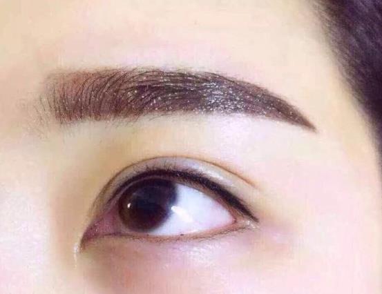 美瞳線與紋眼線有啥不同嗎?紋美瞳線暈染了怎么辦?