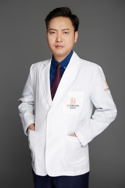 上海豐胸比較正規(guī)的醫(yī)院-上海薇琳楊榮華為你解答:成為側(cè)顏殺的鼻翼縮小術(shù)恢復(fù)期是多久