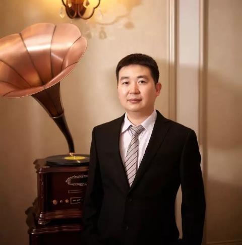 武漢美基元醫(yī)療美容院長汪福強 ——記一位匠人21年的堅持
