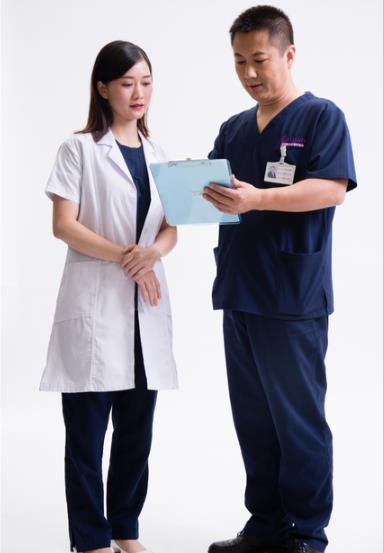 完美主義、行動(dòng)派、佛系學(xué)院派整形外科醫(yī)生——尚紹輝