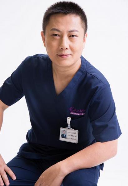 完美主義、行動(dòng)派、佛系學(xué)院派整形外科醫(yī)生——尚紹輝