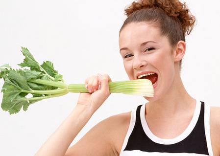 饑餓型減肥會給身體帶來什么危害 過度節(jié)食容易低血壓
