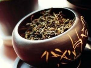 口臭吃什么好？七種食物去除口臭讓你吐氣如蘭