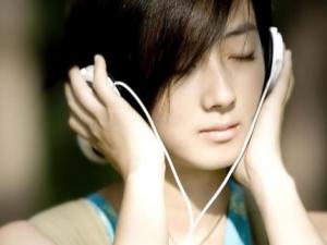 經(jīng)常戴耳機(jī)好嗎？長(zhǎng)時(shí)間戴耳機(jī)有什么危害