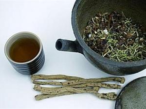 中藥可以用鐵鍋熬嗎？熬中藥用什么鍋?zhàn)詈? /></a> </div>
                  <div   id=