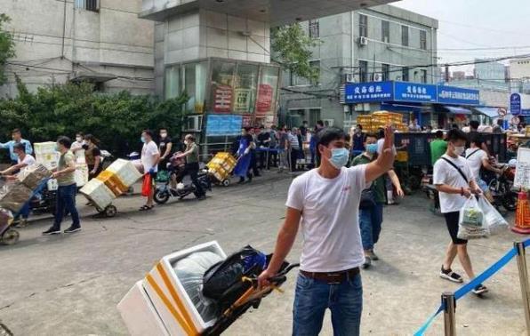 北京疫情反彈,津冀晉蘇遼等多地發(fā)布提醒:市民近期不要前往北京