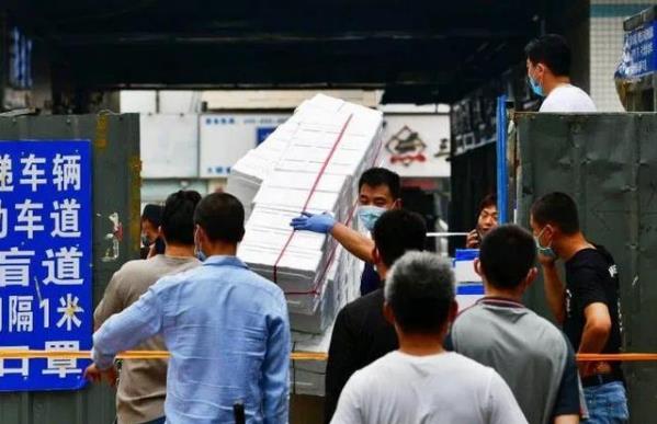 北京疫情反彈,津冀晉蘇遼等多地發(fā)布提醒:市民近期不要前往北京