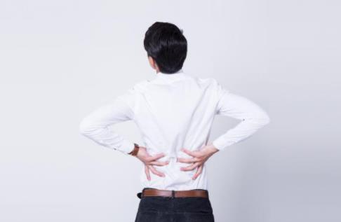 導(dǎo)致腰肌勞損的原因,腰肌勞損怎么辦?腰肌勞損的癥狀有哪些