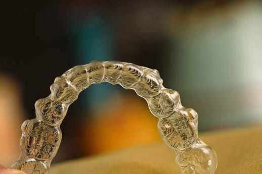 長沙現(xiàn)在做全隱形矯正現(xiàn)在大概要多少錢?