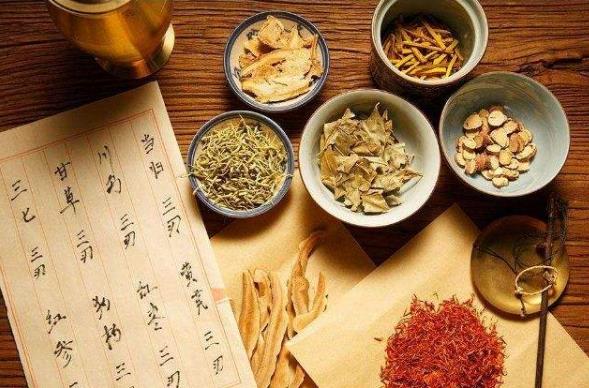 三伏貼是當(dāng)天忌口還是整個三伏天里都忌口?貼三伏貼要忌口什么