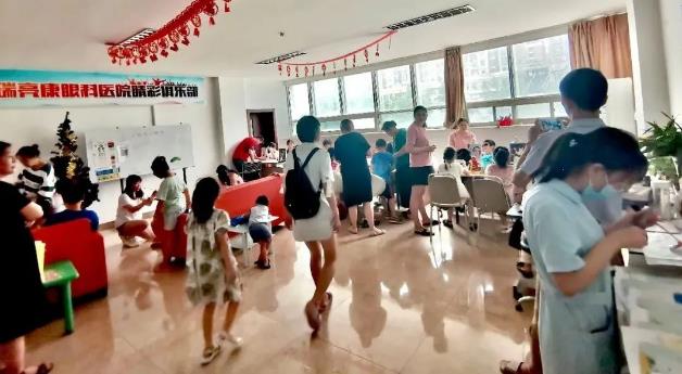 低視力拯救:為什么這么多弱視低視力患者住進(jìn)了“黑暗的小屋”?