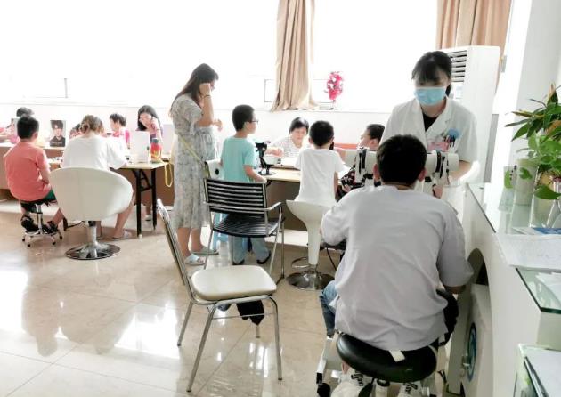 低視力拯救:為什么這么多弱視低視力患者住進(jìn)了“黑暗的小屋”?