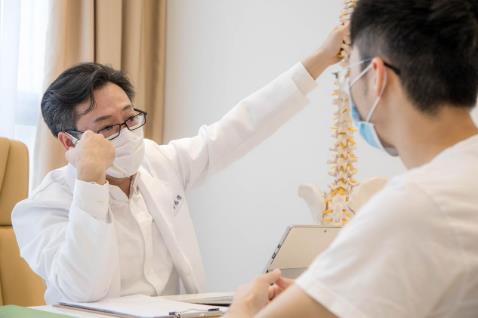 醫(yī)加摩治療腰痛的效果怎樣?深得歐美?漆t(yī)院醫(yī)生、患者肯定!