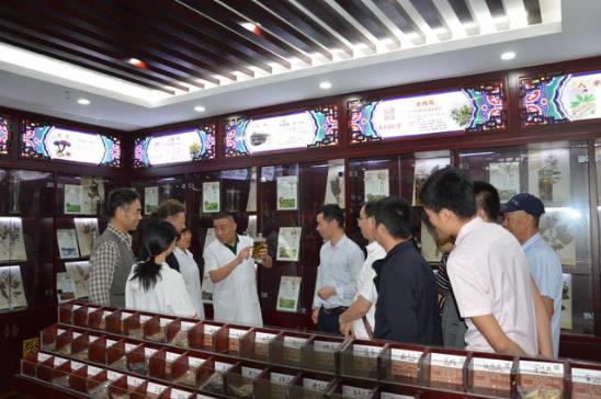 “健康惠民 服務百姓”廈門華醫(yī)館正式納入醫(yī)保報銷定點單位