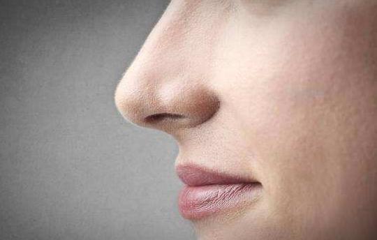 患鼻息肉如何護(hù)理?鼻息肉的藥物治療有哪些?