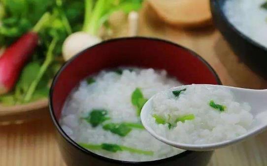 患貪食的癥狀有哪些?患貪食癥如何飲食?