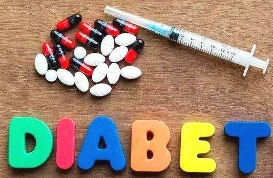 引起2型糖尿病的因素有哪些?2型糖尿病有哪些特點?